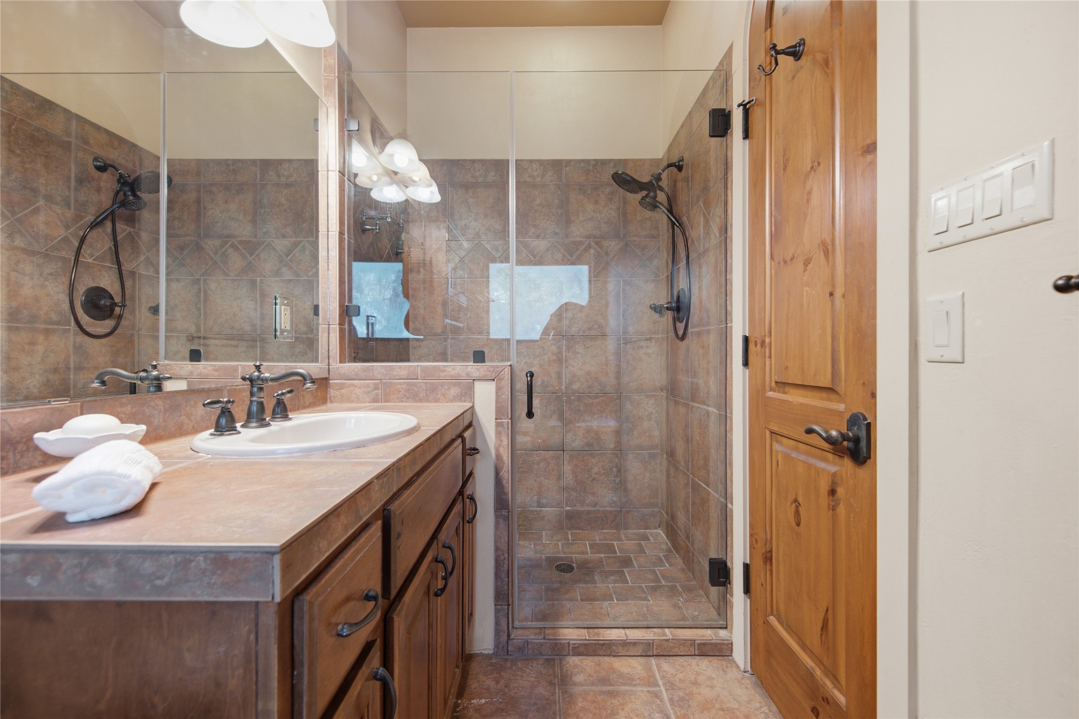 15210 Kevin Lane Austin, TX 78734 - Photo 25 of 35 Primary bathroom