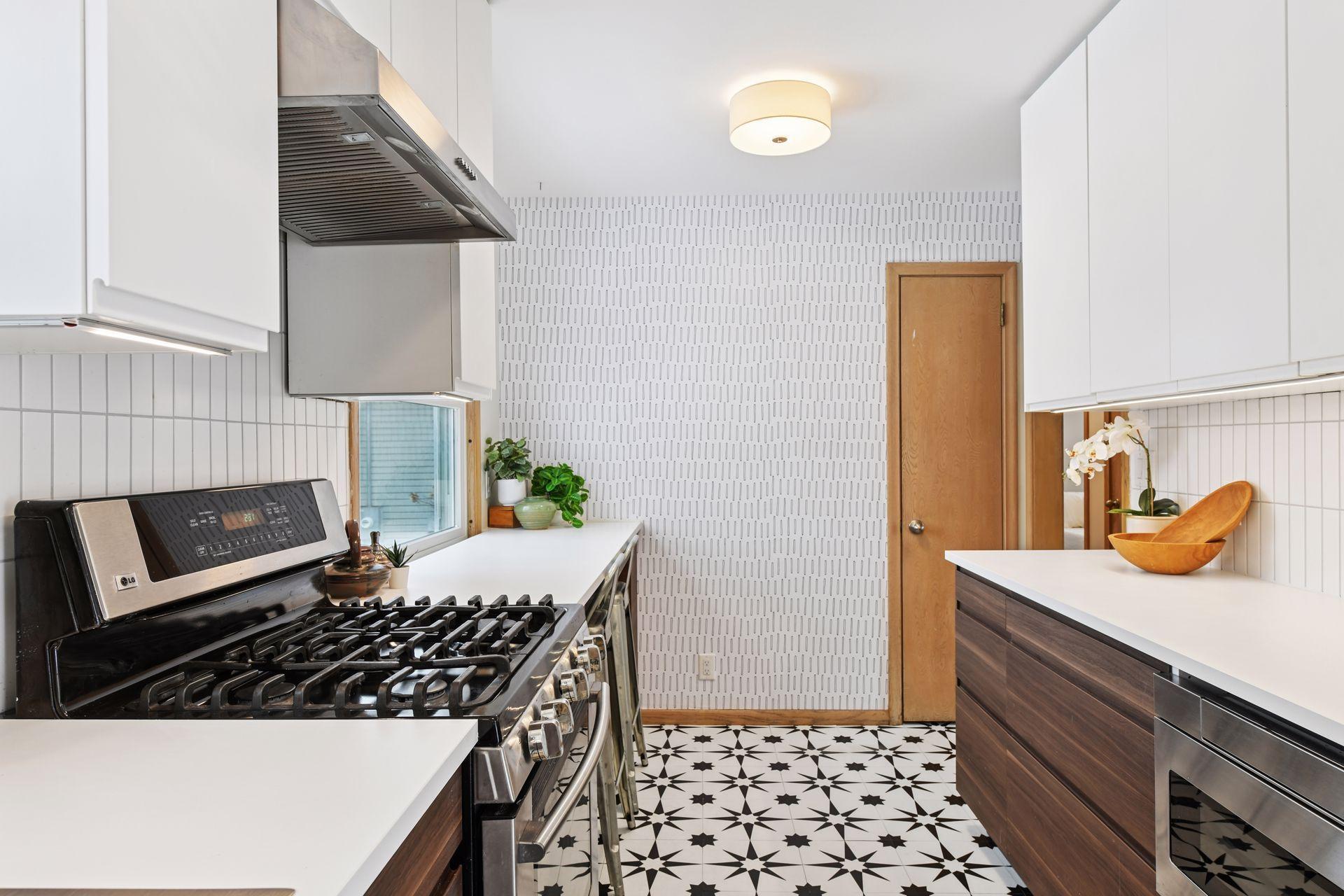 9015 Stanlen Road St. Louis Park, MN 55426 - Photo 11 of 40