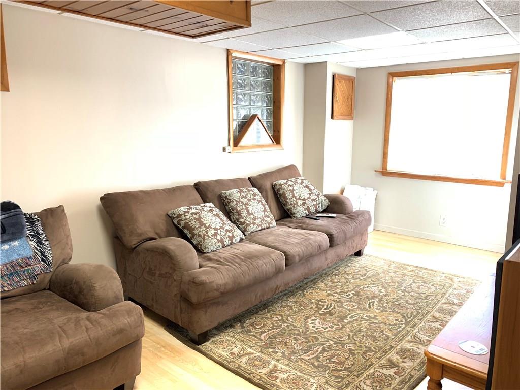 447 Millerstown Road Tarentum, PA 15084 - Photo 2 of 14 Gameroom