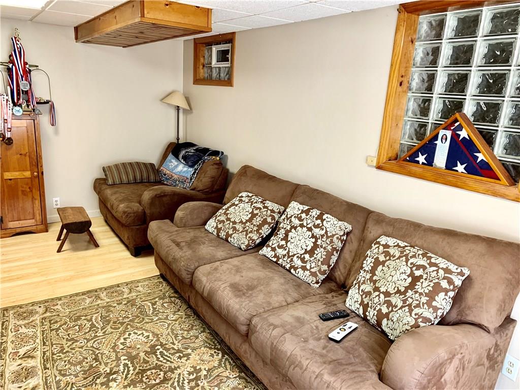 447 Millerstown Road Tarentum, PA 15084 - Photo 3 of 14 Gameroom
