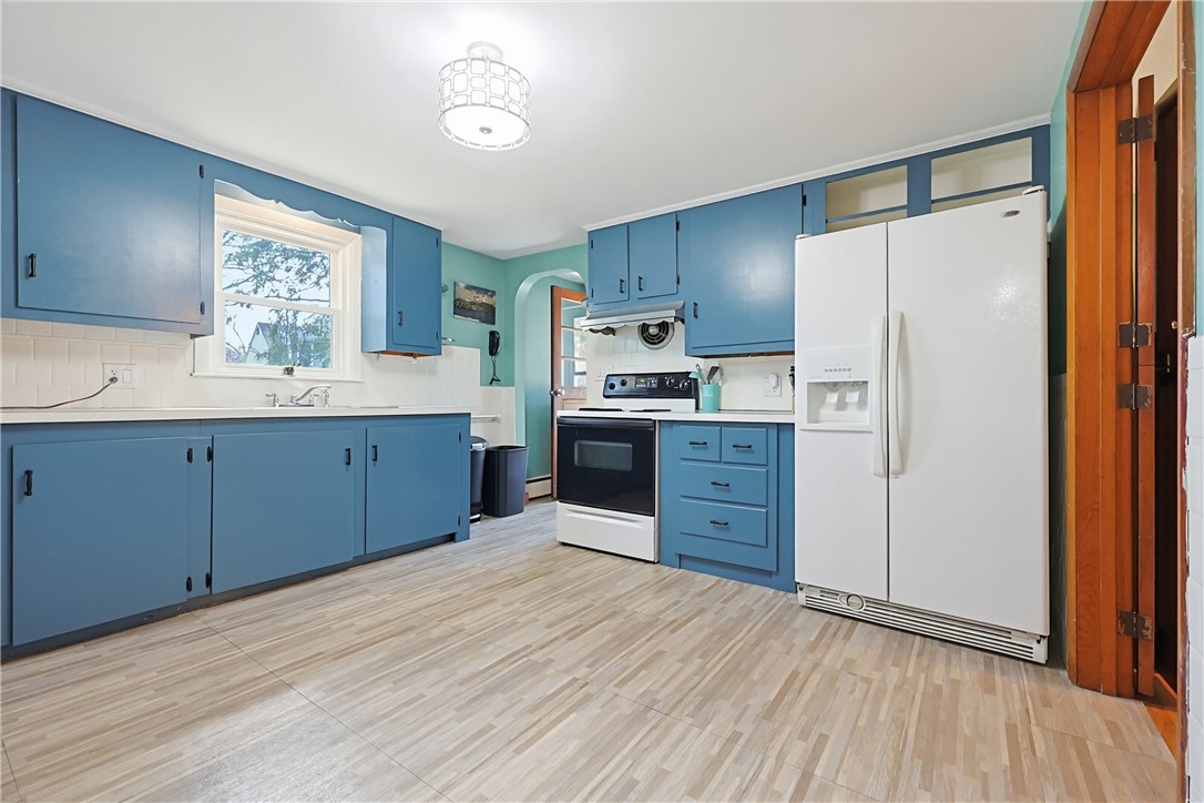 18 Adelaide Avenue Smithfield, RI 02917 - Photo 8 of 23
