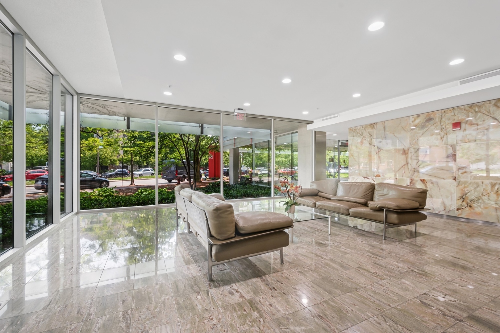 800 Elgin Road, Unit 620 Evanston, IL 60201 - Photo 4 of 24 Gallery Image 4