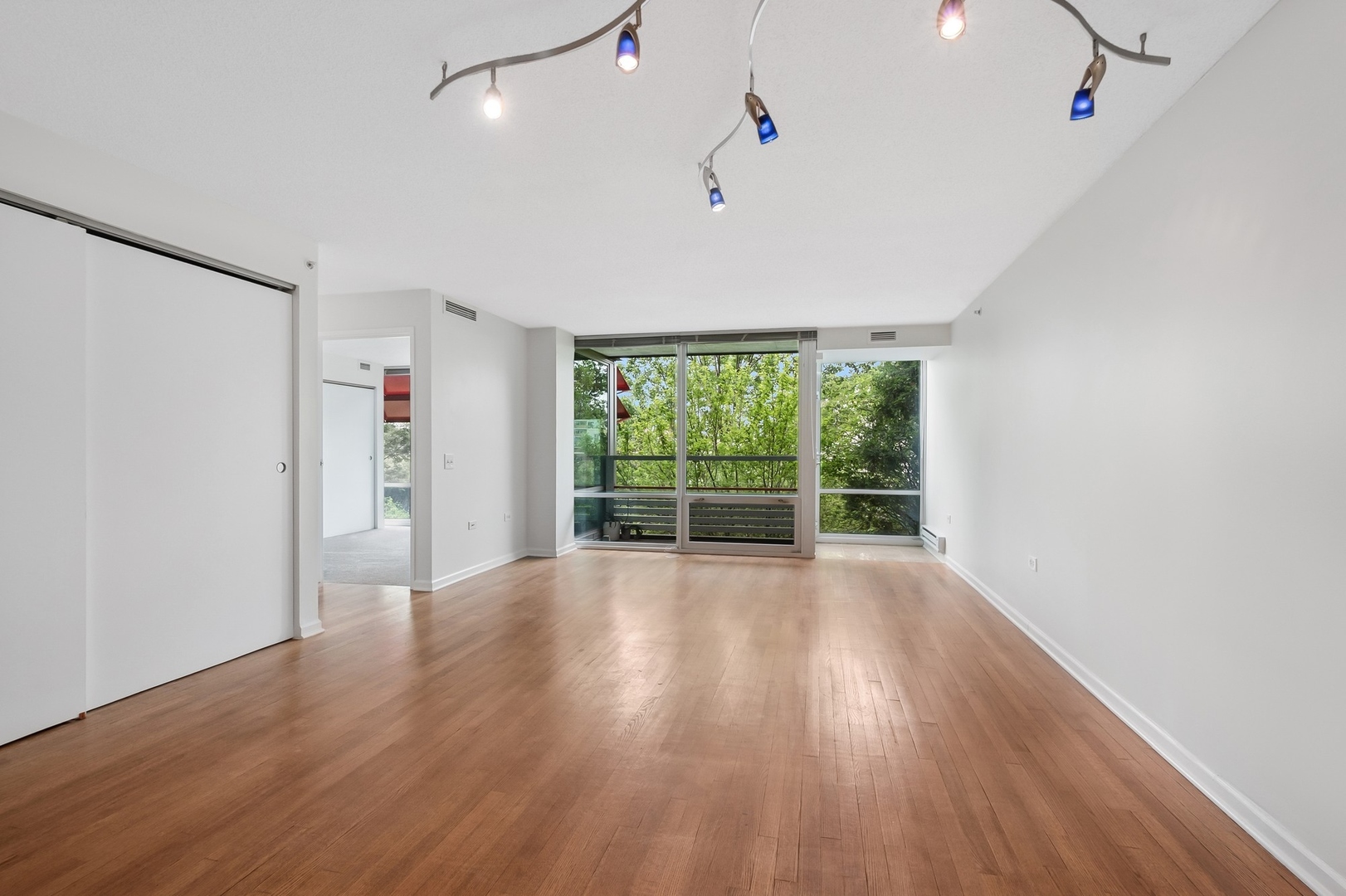 800 Elgin Road, Unit 620 Evanston, IL 60201 - Photo 6 of 24 Gallery Image 6