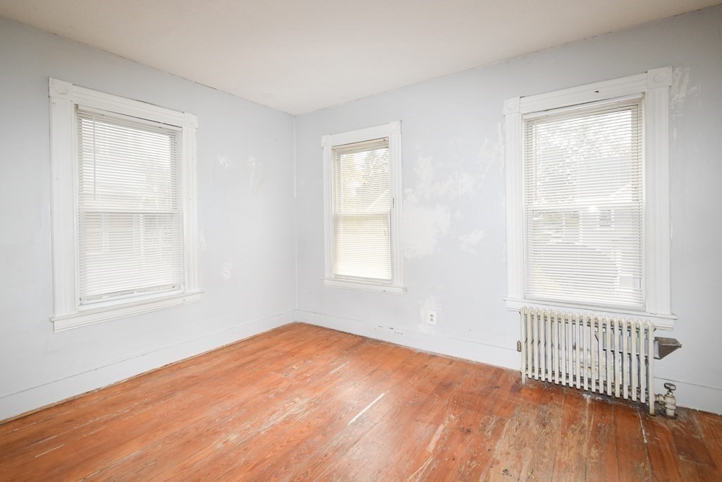 17-19 Parkside Street Springfield, MA 01104 - Photo 11 of 21 Gallery Image 11