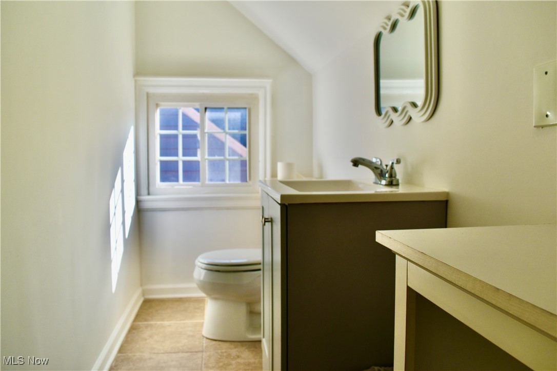 16252 Oakhill Road Cleveland, OH 44112 - Photo 19 of 28 Gallery Image 19