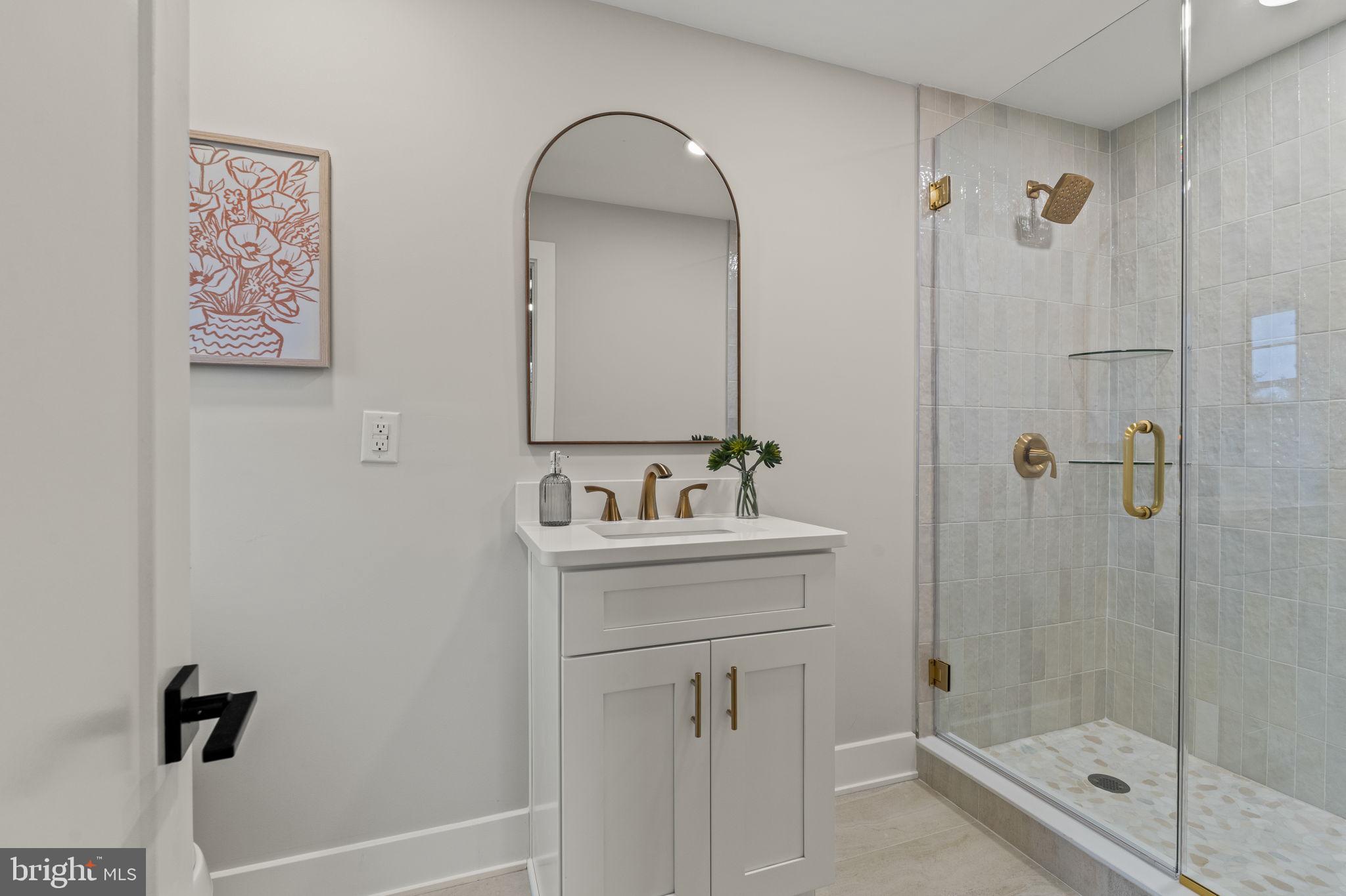 14 Montclair Drive Delran, NJ 08075 - Photo 27 of 40 Primary Bath