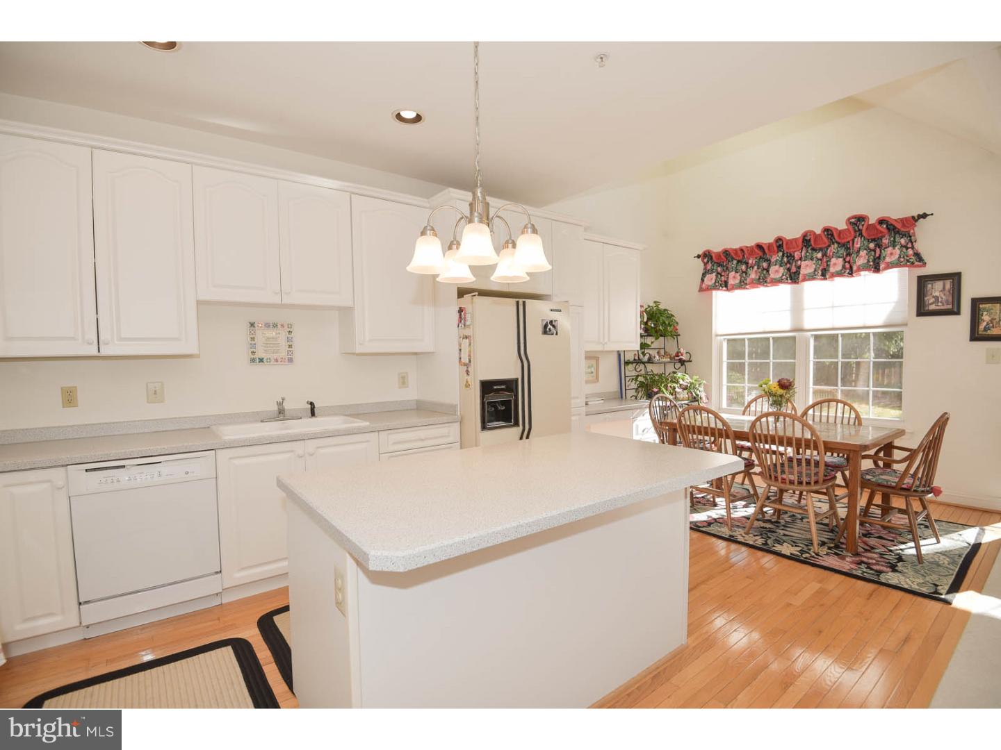 1127 Brian's Way Wayne, PA 19087 - Photo 9 of 19 Kitchen