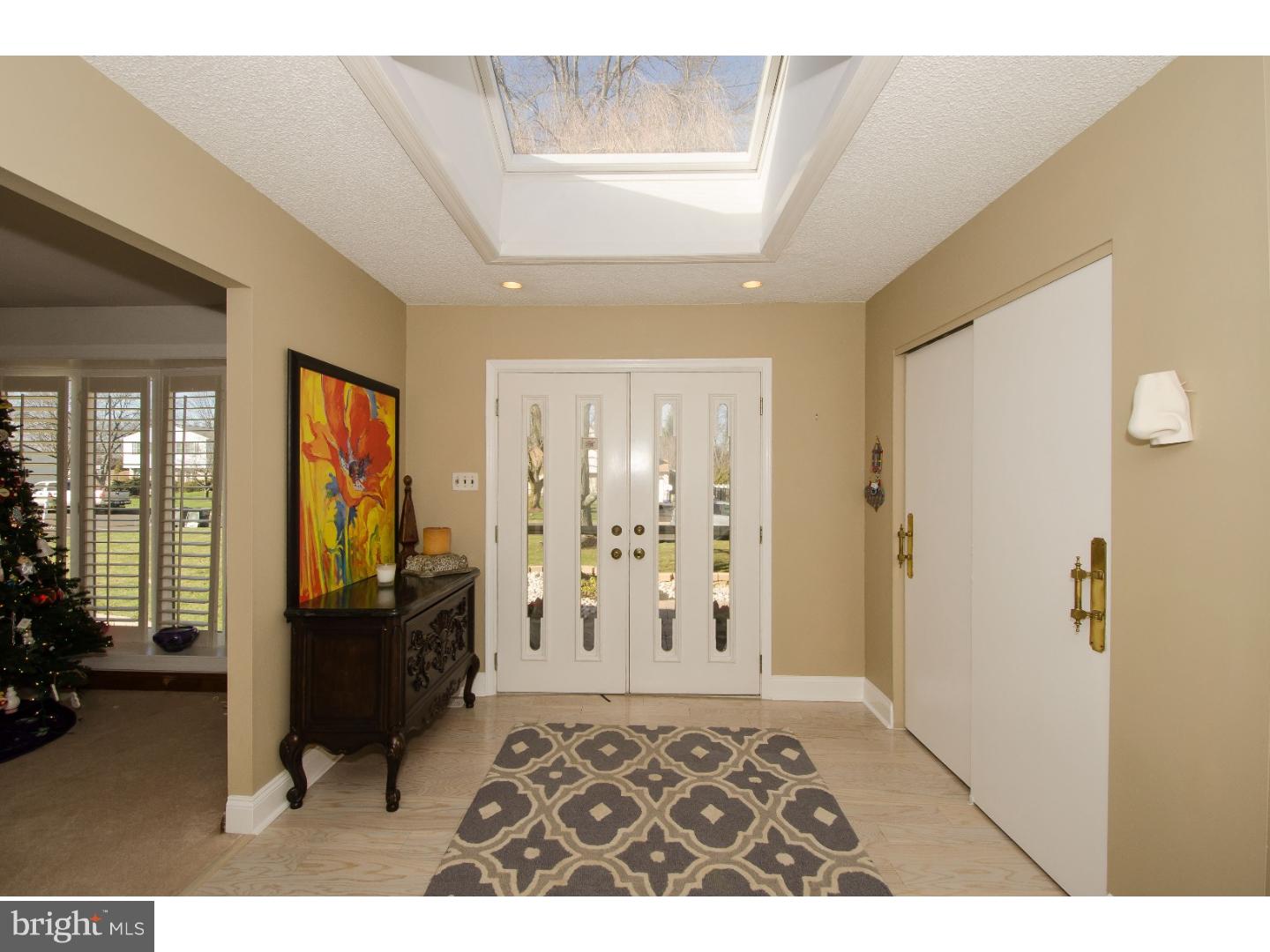 88 Tulip Road Holland, PA 18966 - Photo 2 of 25 Foyer