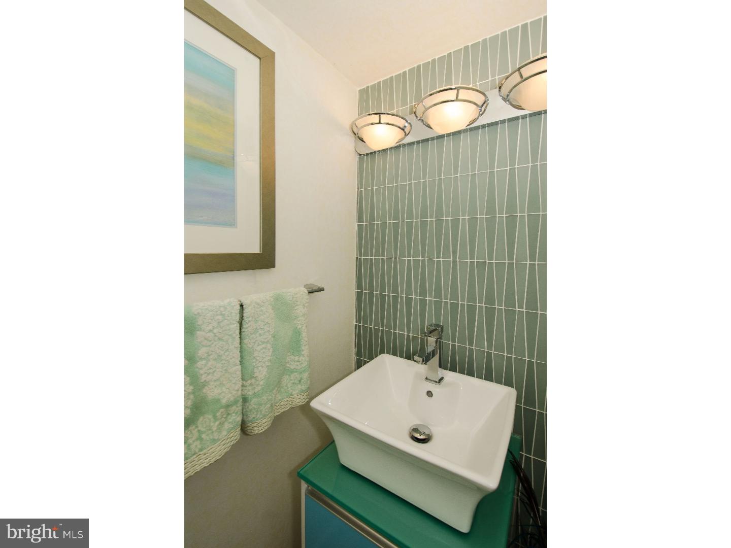 88 Tulip Road Holland, PA 18966 - Photo 12 of 25 Half Bath