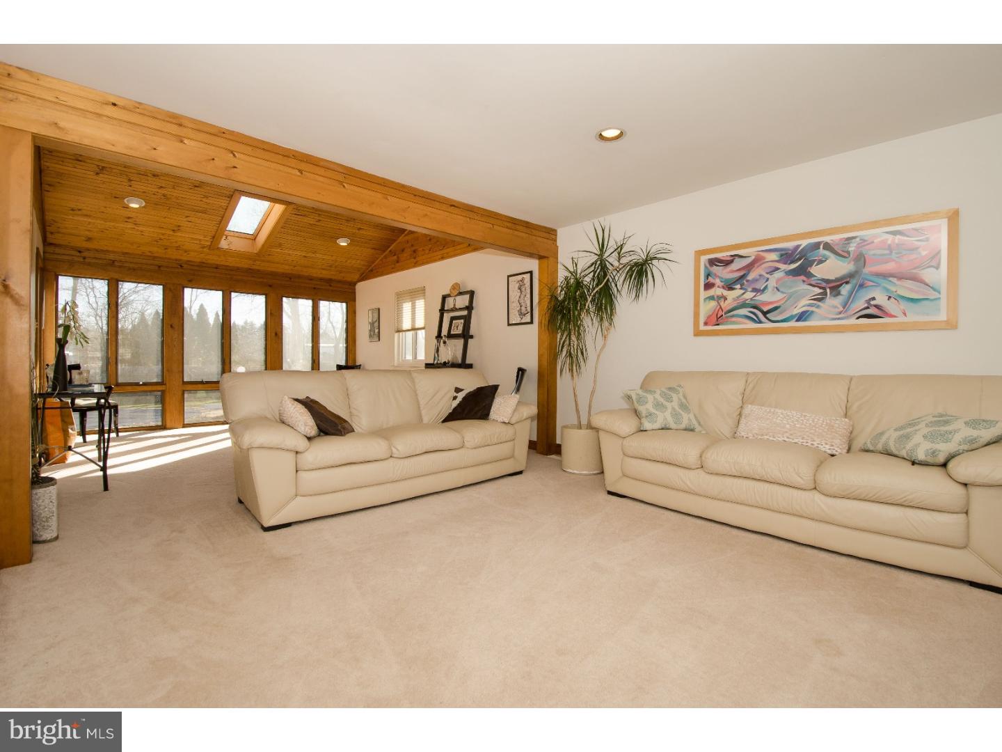 88 Tulip Road Holland, PA 18966 - Photo 4 of 25 Living Room