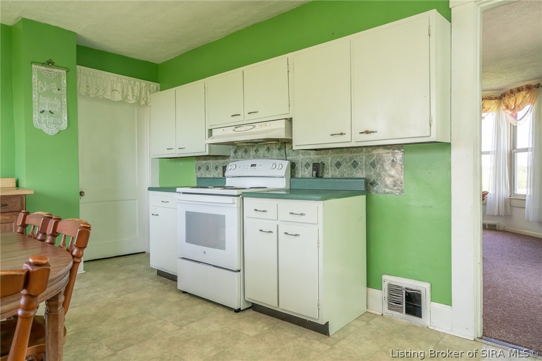 14012 Starlight Road Floyds Knobs, IN 47119 - Photo 17 of 60 Gallery Image 17