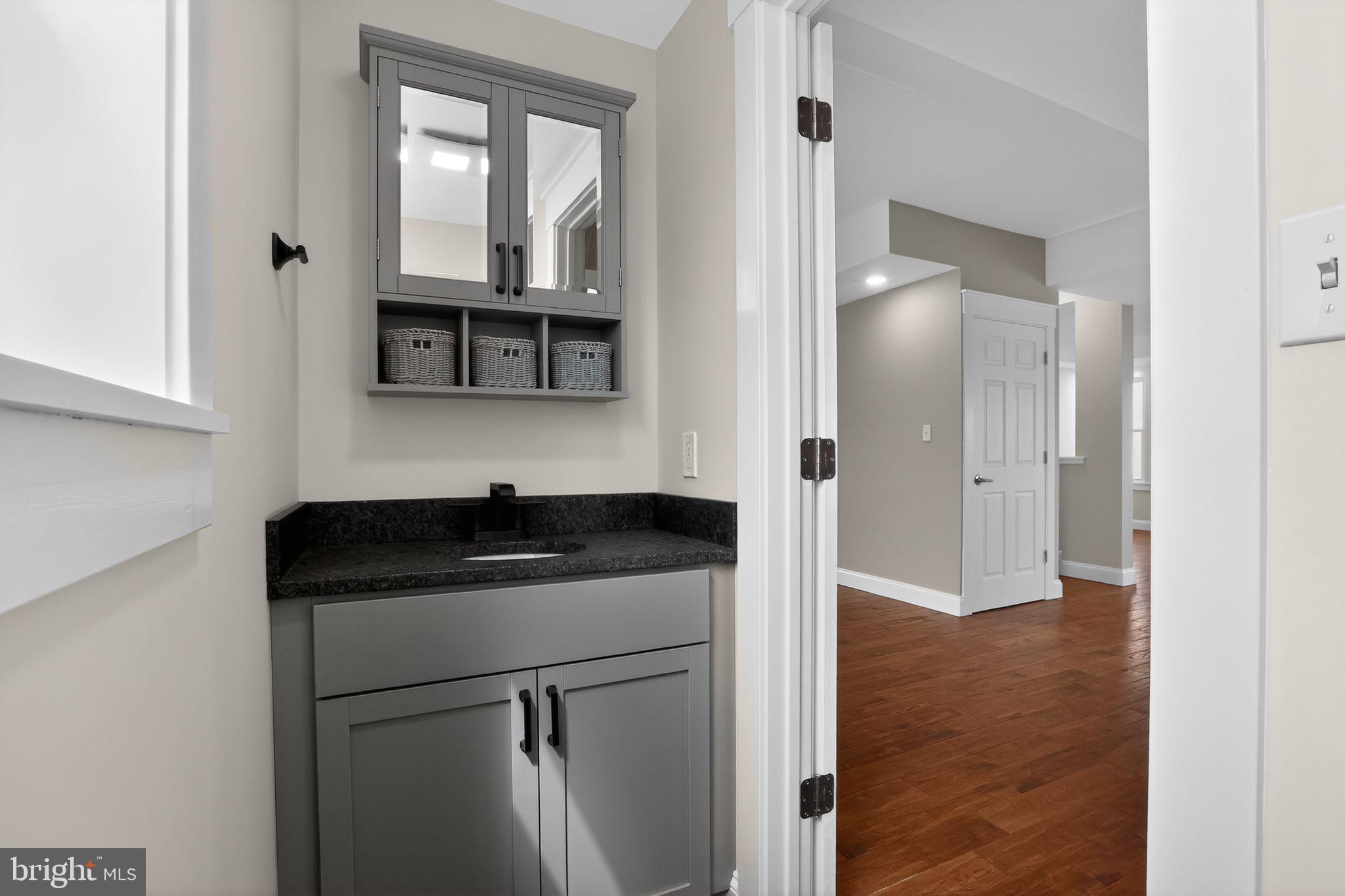 128 Maugers Mill Road Pottstown, PA 19464 - Photo 7 of 42 Stylish entryway with modern finishes.