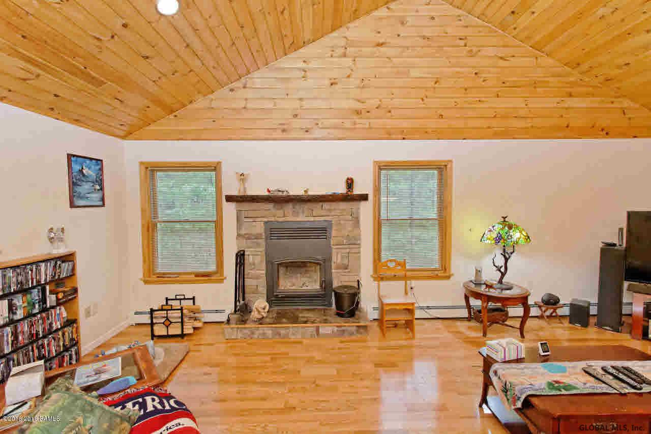 157 Blanchard Road Moreau, NY 12831 - Photo 8 of 29 Photo 8