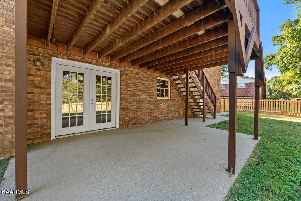 945 Corning Road Knoxville, TN 37923 - Photo 28 of 30 945 Corning Rd 37923 Patio