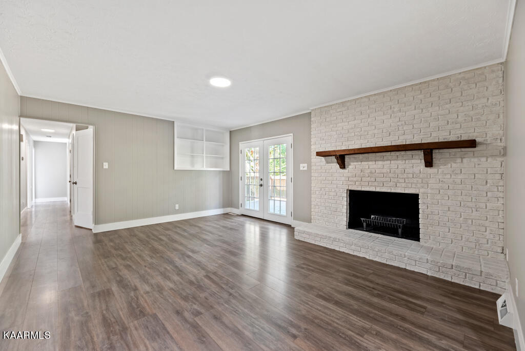 945 Corning Road Knoxville, TN 37923 - Photo 9 of 30 945 Corning Rd 37923 Den(1)