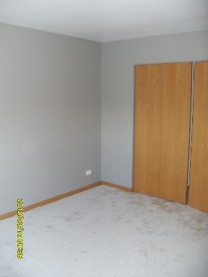 1721 Montclair Court Elgin, IL 60123 - Photo 4 of 11 a view of an empty room