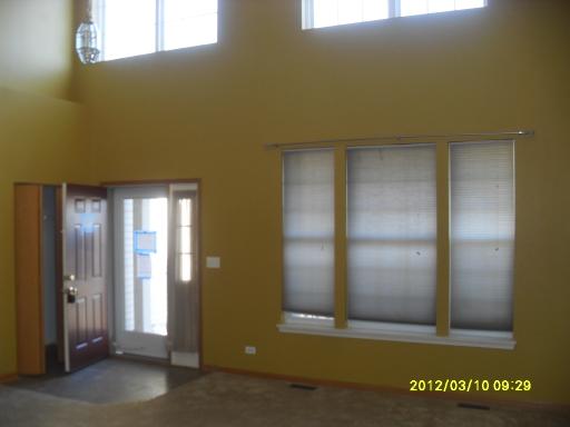 1721 Montclair Court Elgin, IL 60123 - Photo 9 of 11 a view of an empty room