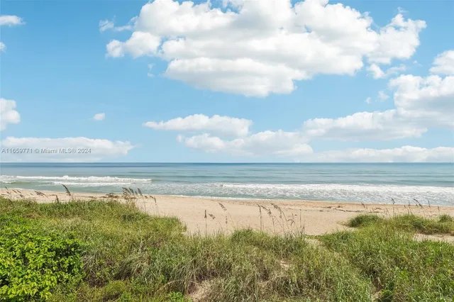 $4,800 | 10851 South Ocean Drive, Unit 135, Jensen Beach, FL 34957