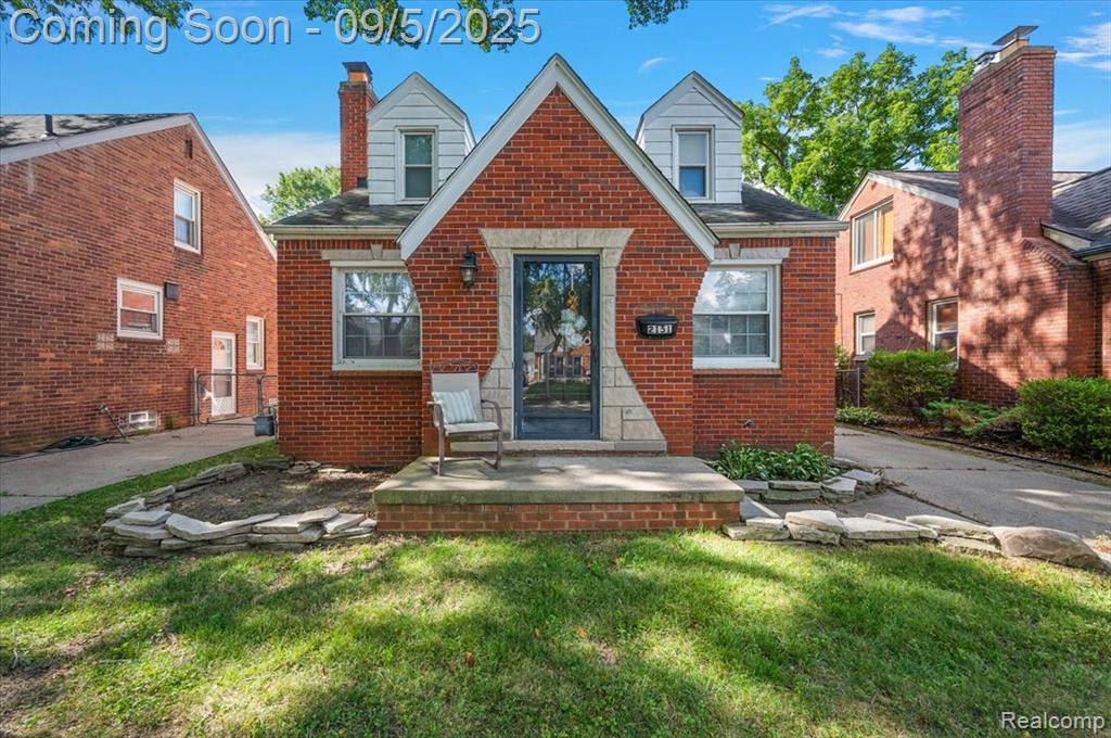 2151 Hawthorne Road Grosse Pointe Woods, MI 48236 - Photo 1 of 38