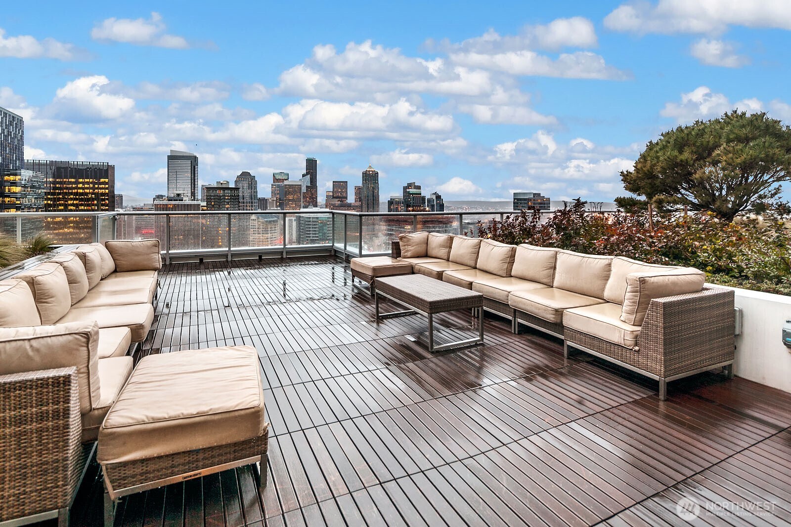 583 Battery Street, Unit 2205N Seattle, WA 98121 - Photo 28 of 28