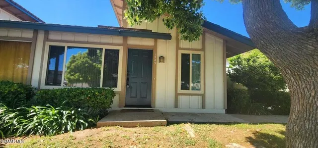 a view of a entryway in front of house