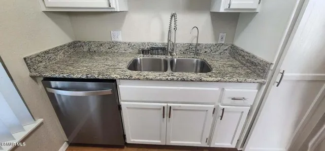 a close view of sink and tap