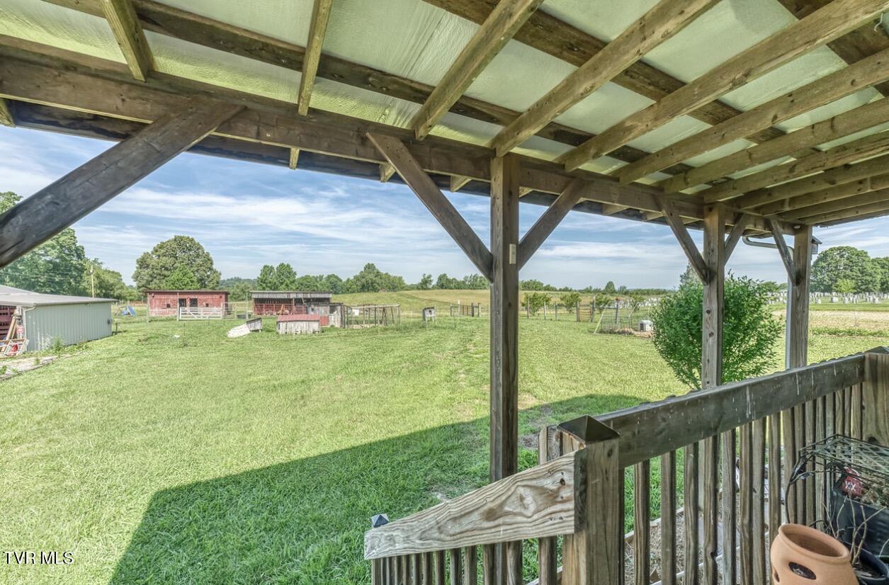 102 Greene County Line Road Chuckey, TN 37641 - Photo 7 of 58 IMG_0633