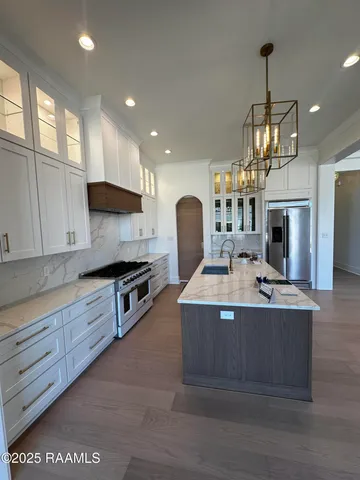 $750,000 | 100 Travellers Palm, Youngsville, LA 70592