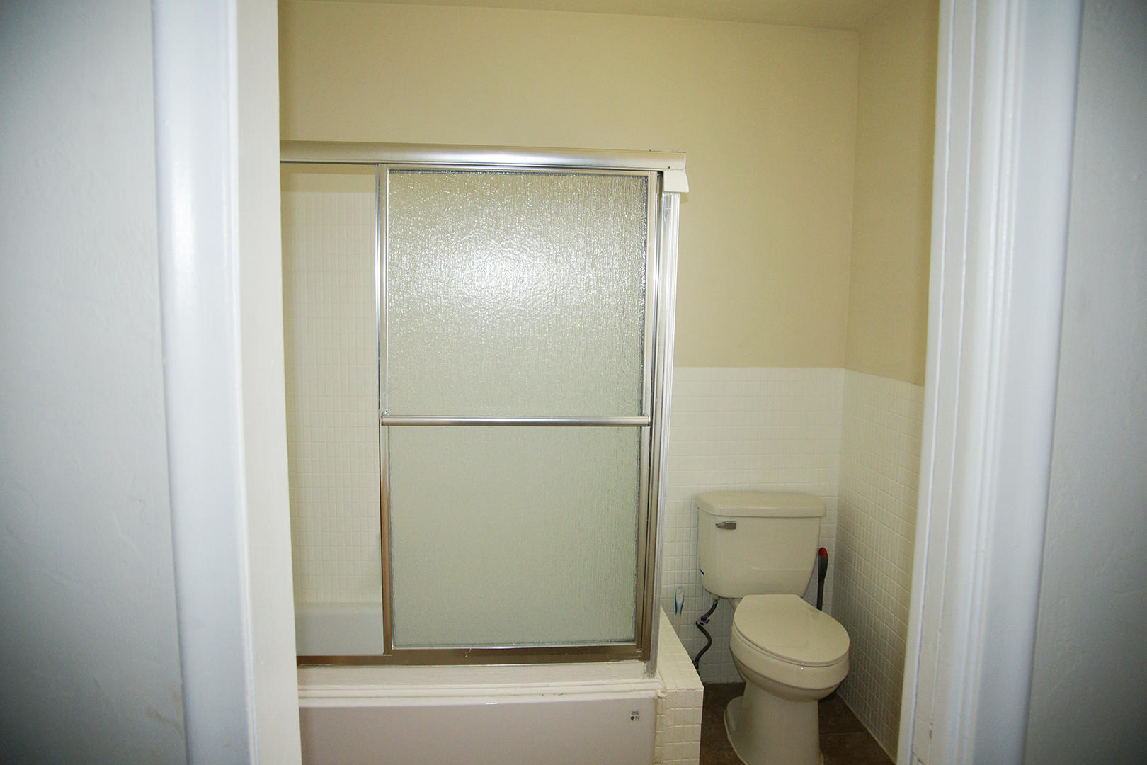 2015 Southeast 5th Street, Unit 2 Deerfield Beach, FL 33441 - Photo 10 of 12 Bathroon