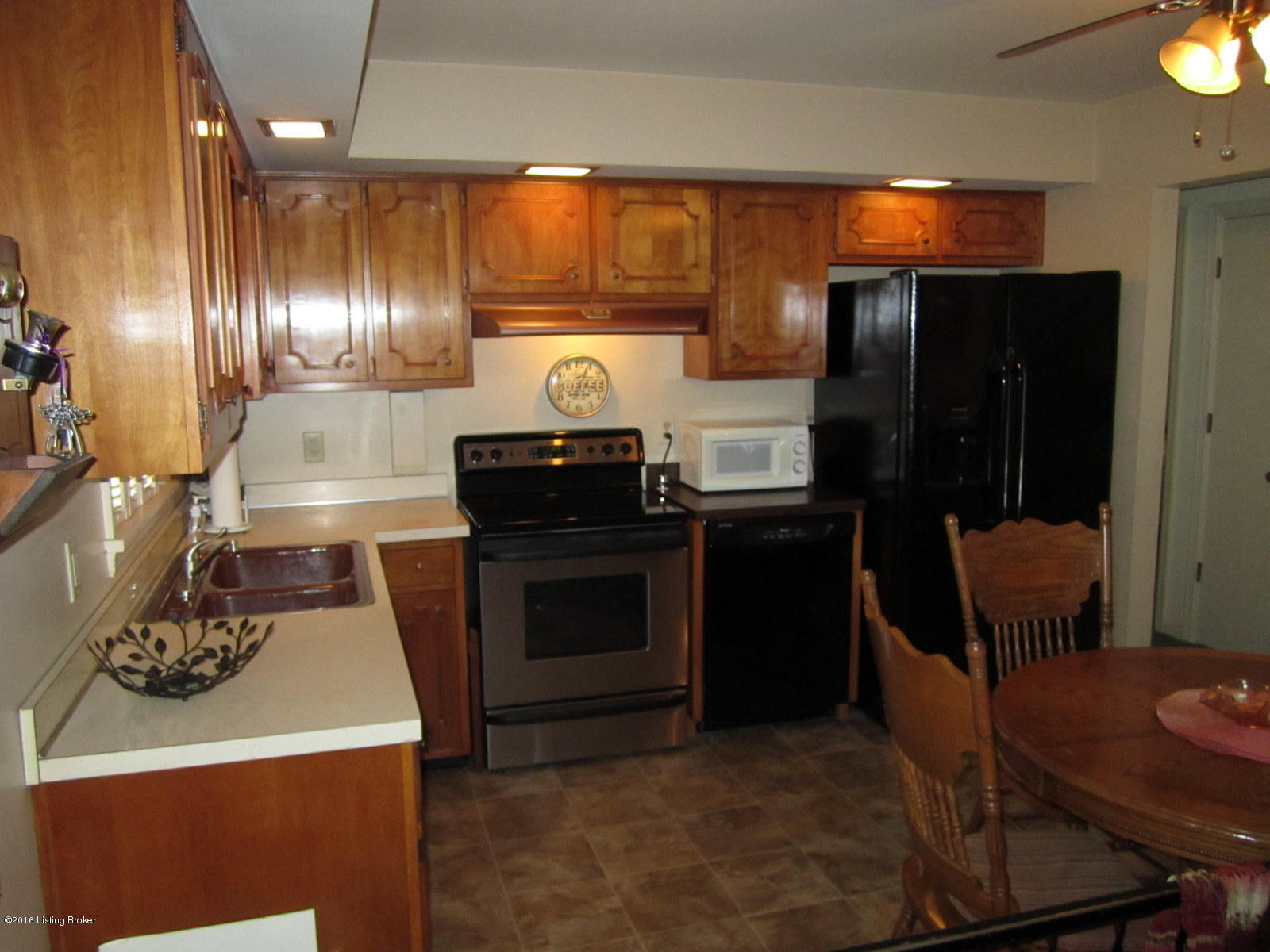 2007 Janlyn Road Jeffersontown, KY 40299 - Photo 7 of 22 IMG_4908