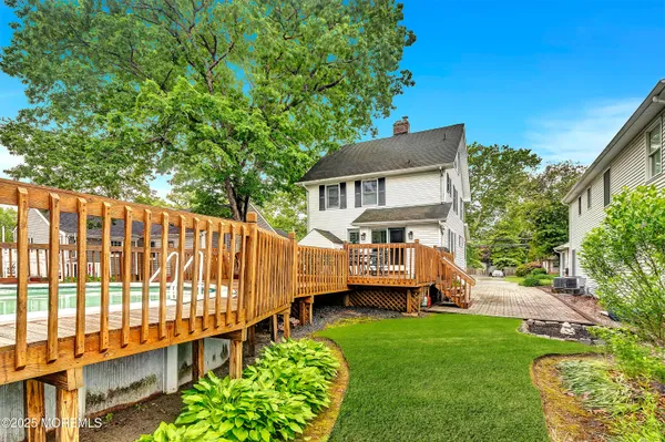 $4,500 | 370 East Main Street, Manasquan, NJ 08736
