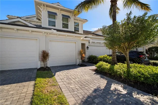 $450,000 | 6934 Avalon Circle, Unit 405, Naples, FL 34112