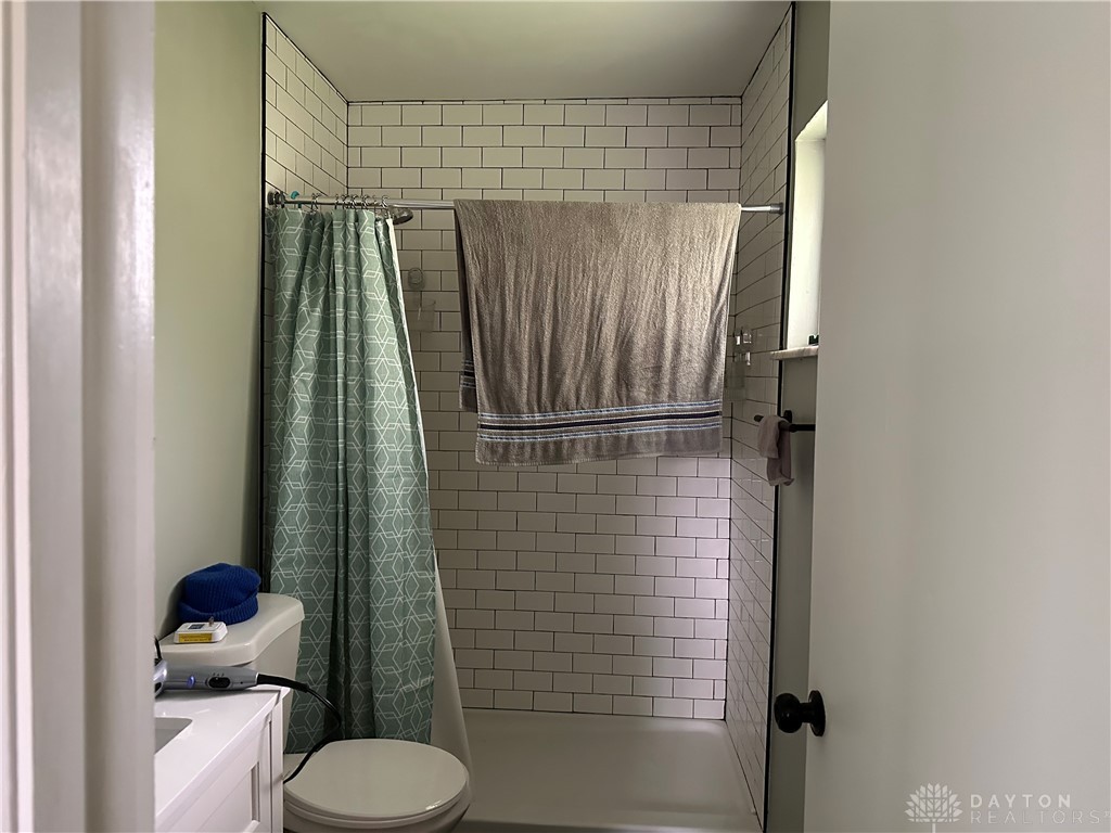 1069 Whitestone Road Xenia, OH 45385 - Photo 8 of 13