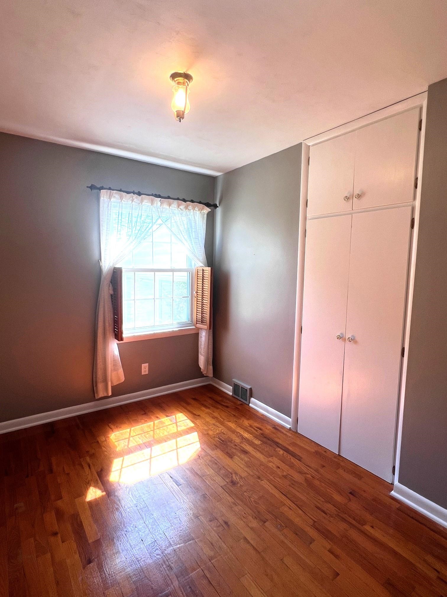 630 North Main Street Perry, MI 48872 - Photo 13 of 29 50147171-3a2525b9-e80c-4e2f-85d8-df8ed70b2d2a.JPG