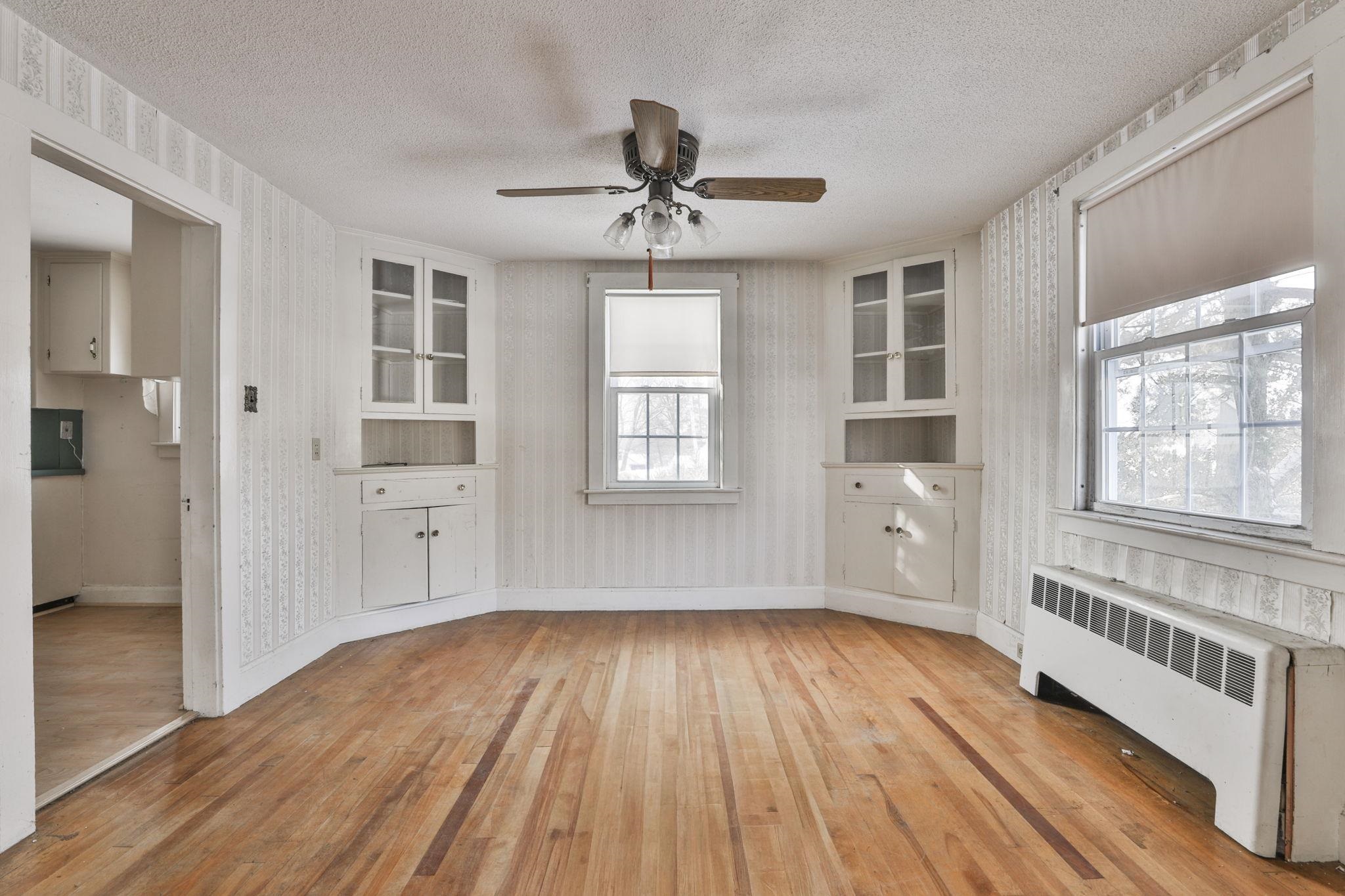 112 Mammoth Road Manchester, NH 03103 - Photo 11 of 31