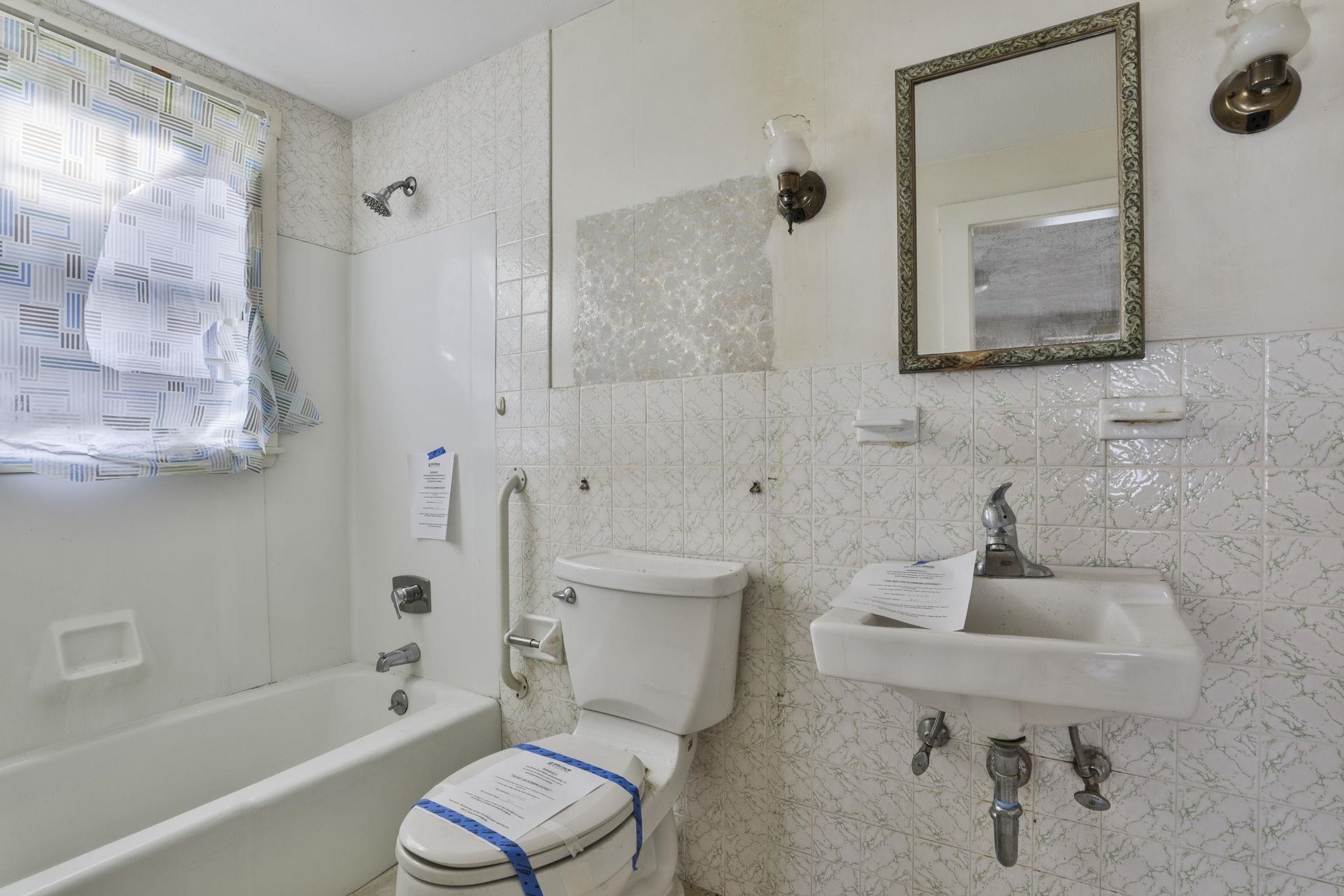 112 Mammoth Road Manchester, NH 03103 - Photo 19 of 31