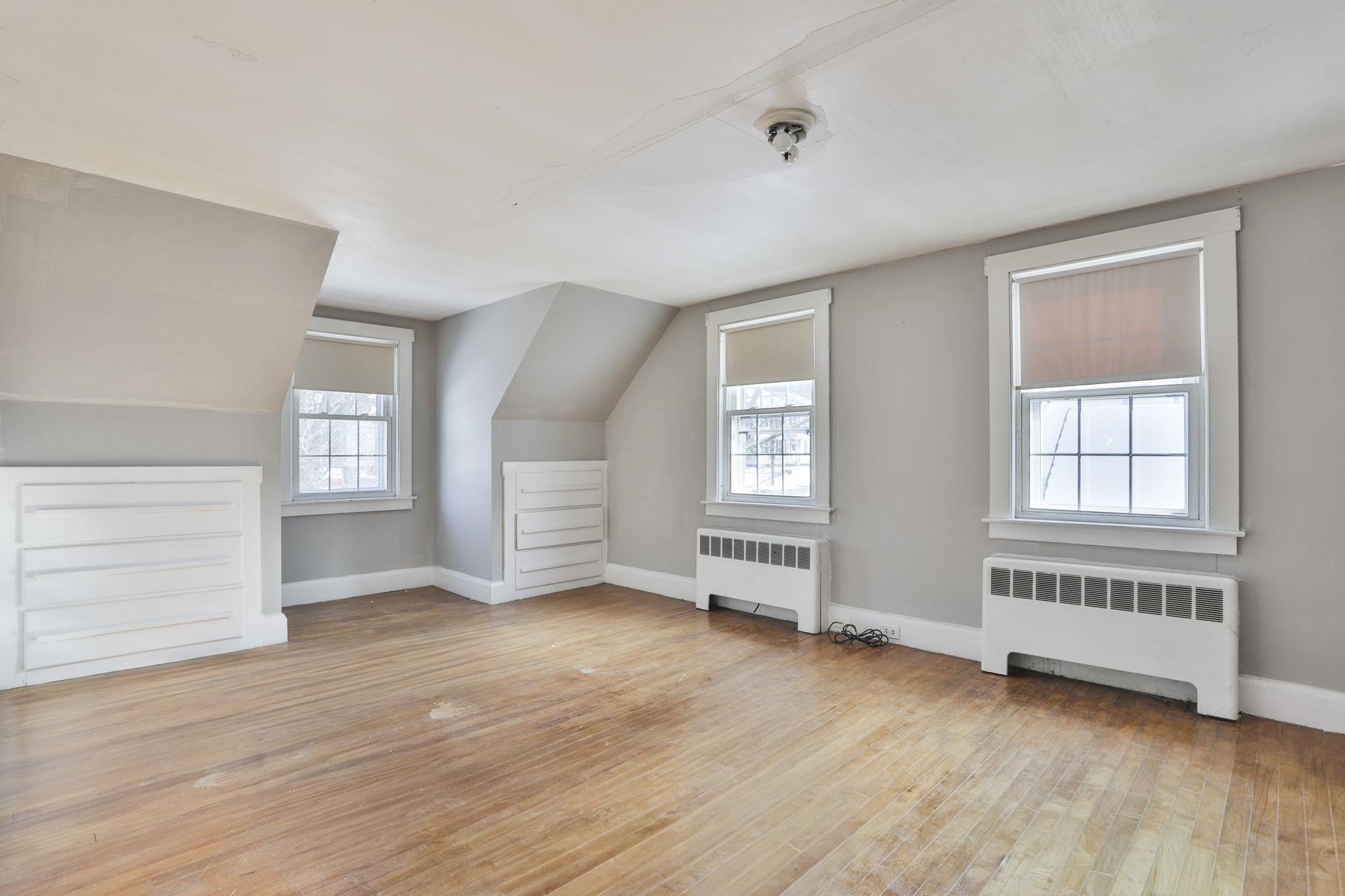 112 Mammoth Road Manchester, NH 03103 - Photo 28 of 31