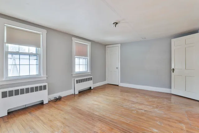 $359,900 | 112 Mammoth Road, Manchester, NH 03103