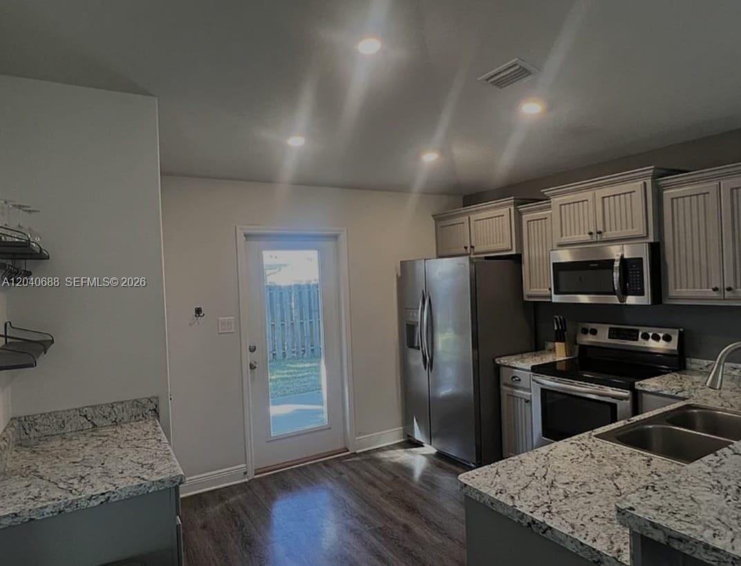 12318 Pinfish Road Pensacola, FL 32506 - Photo 12 of 18