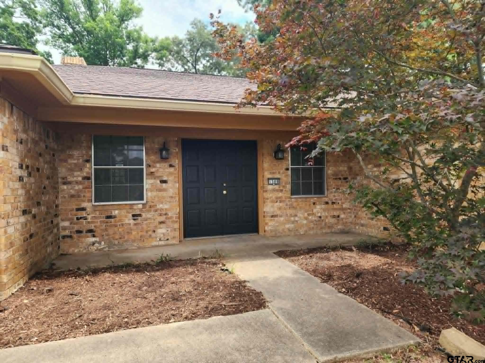 1308 Fairhaven Street Longview, TX 75605 - Photo 5 of 37