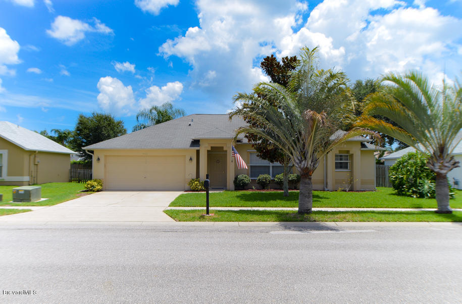 1918 Blue Ridge Avenue Melbourne, FL 32935 - Photo 1 of 44 Front Yard (2)