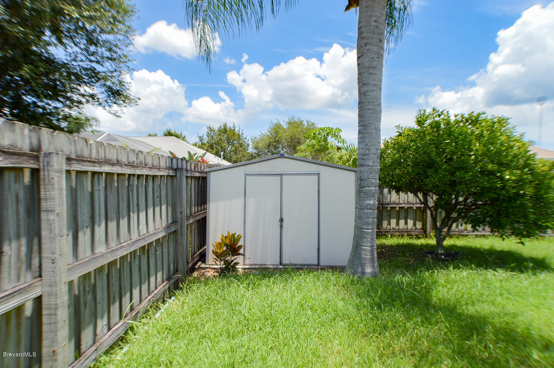 1918 Blue Ridge Avenue Melbourne, FL 32935 - Photo 24 of 44 Backyard (1)