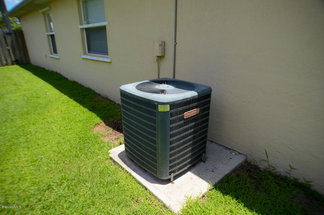 1918 Blue Ridge Avenue Melbourne, FL 32935 - Photo 25 of 44 AC