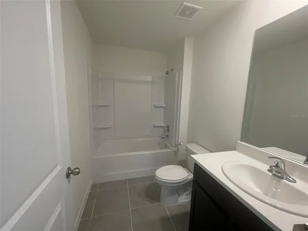 $2,200 | 24831 Northwest 17th Lane, Newberry, FL 32669