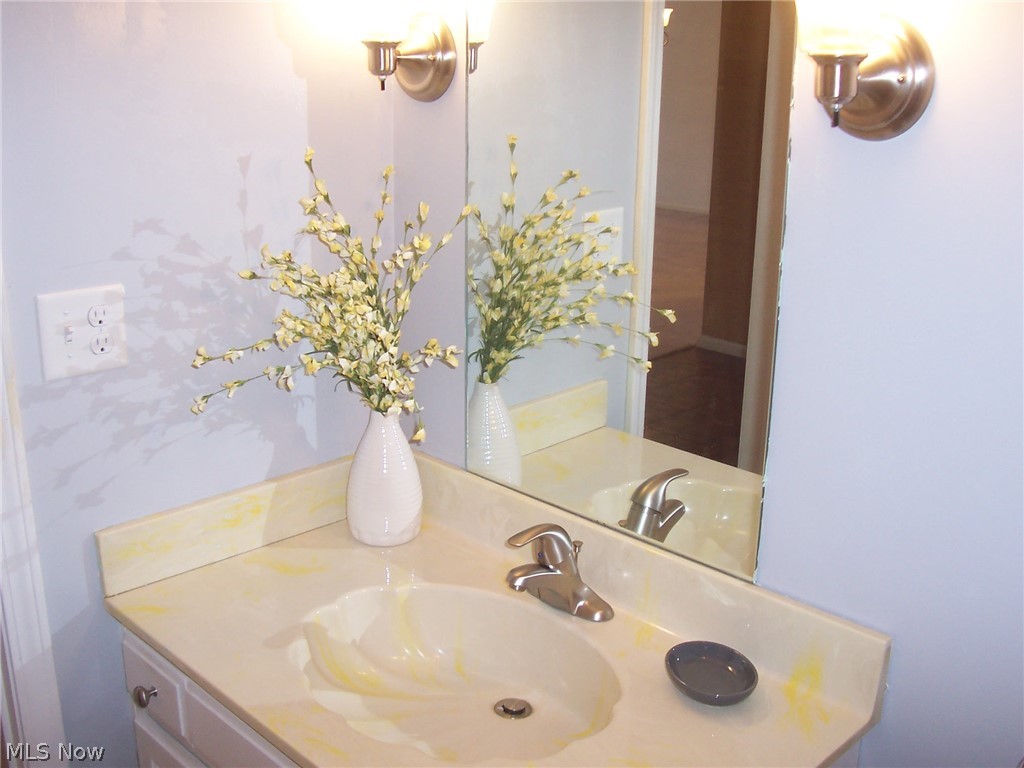 2385 Covington Road, Unit 204 Akron, OH 44313 - Photo 26 of 27