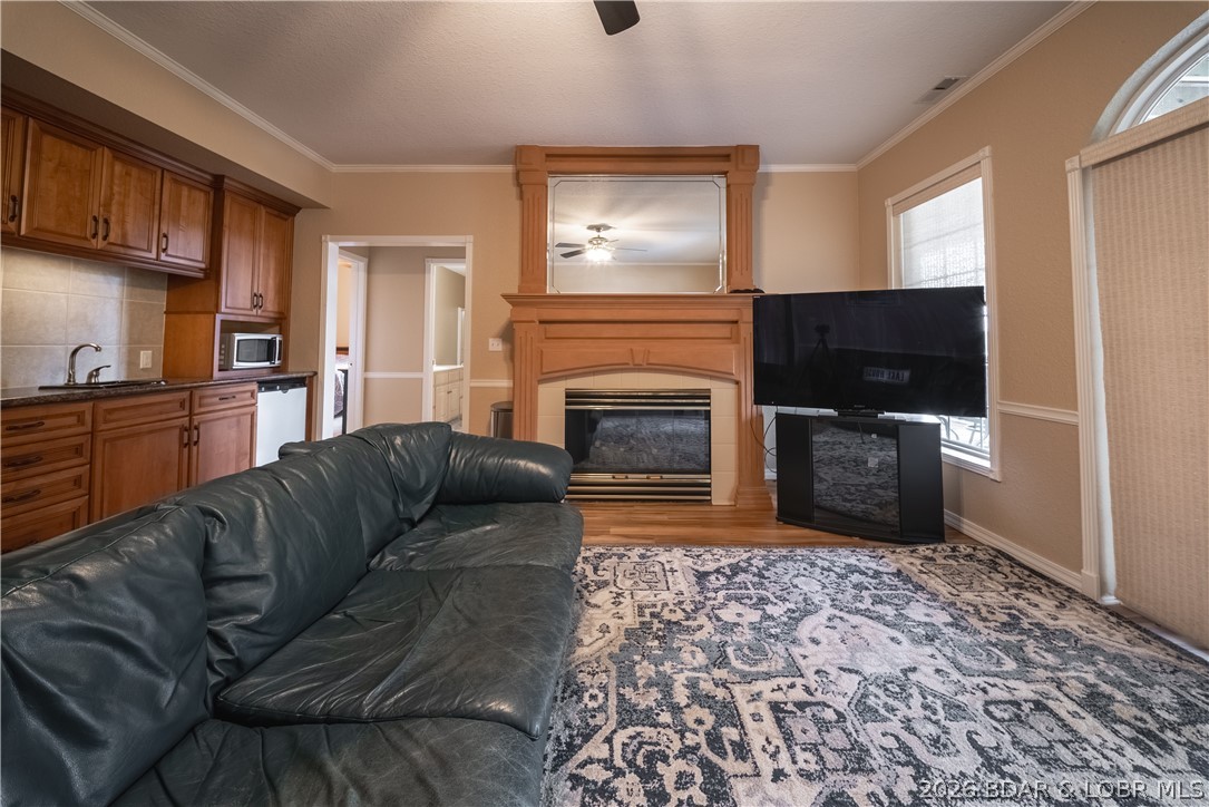 2247 Breezy Acres Road Osage Beach, MO 65065 - Photo 27 of 53 Large area to entertain with Wet Bar