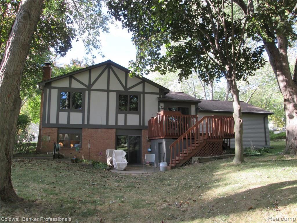 971 Downhill Lane Rochester, MI 48307 - Photo 12 of 33 IMG_0507.JPG