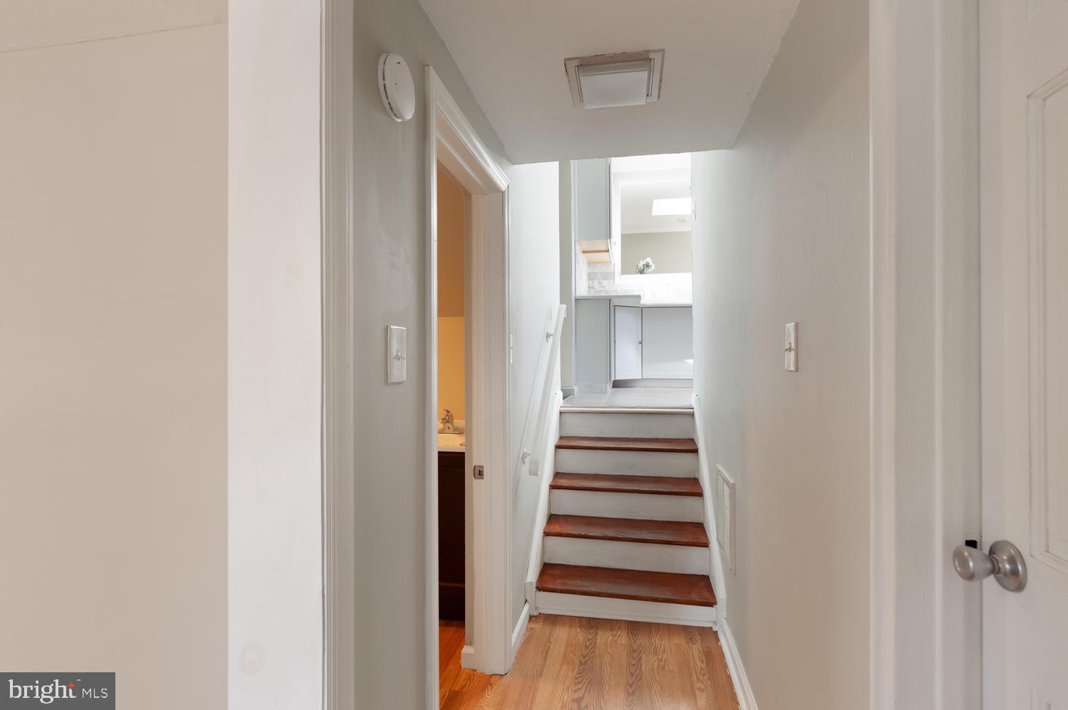 10 Hempstead Road Hamilton, NJ 08610 - Photo 14 of 28 Gallery Image 14