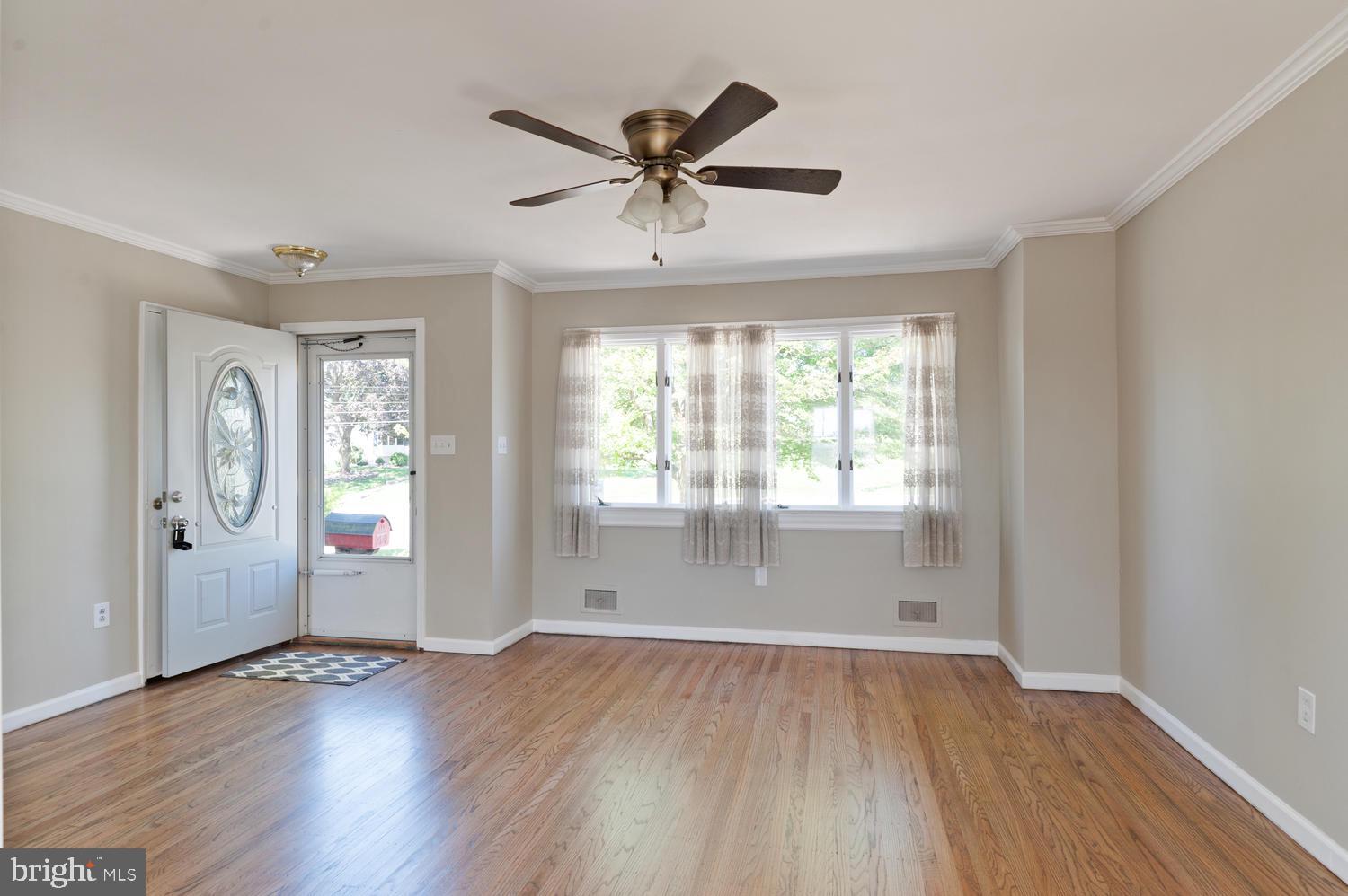 10 Hempstead Road Hamilton, NJ 08610 - Photo 4 of 28 Gallery Image 4