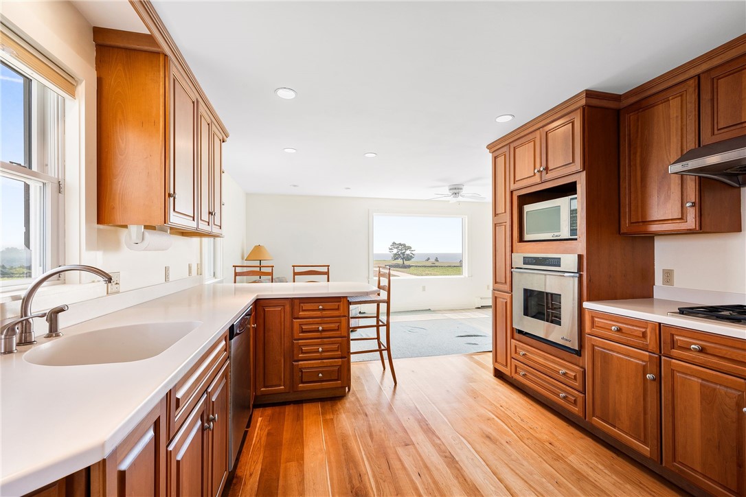 1328 Cooneymus Road Block Island, RI 02807 - Photo 33 of 47